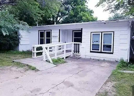 5400 Purington Avenue, Fort Worth, TX 76112 - Image #2