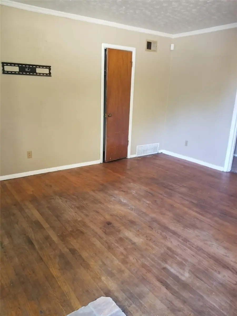 5400 Purington Avenue, Fort Worth, TX 76112 - Image #3