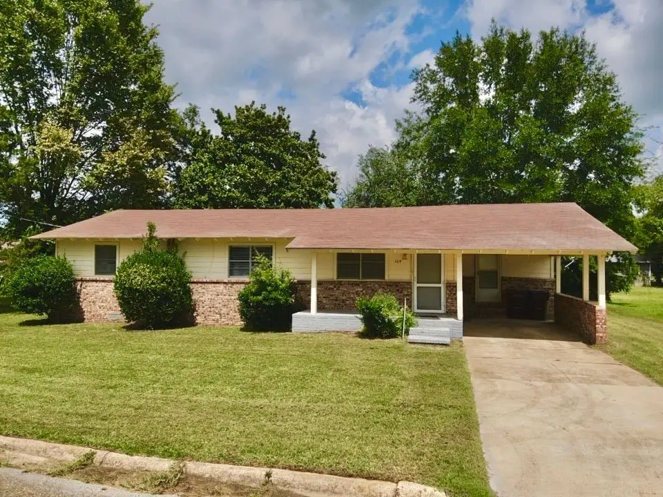 109 Olive Street, Mount Vernon, TX 75457 - Image #1