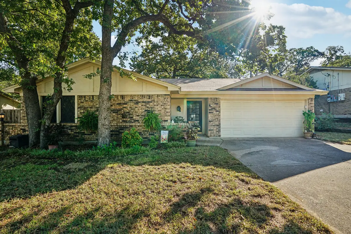 5701 Kingstree Court, Arlington, TX 76017 - Image #1