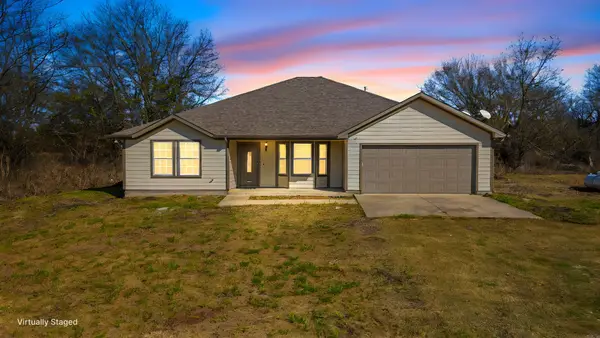 121 N Washburn Road, Bells, TX 75414