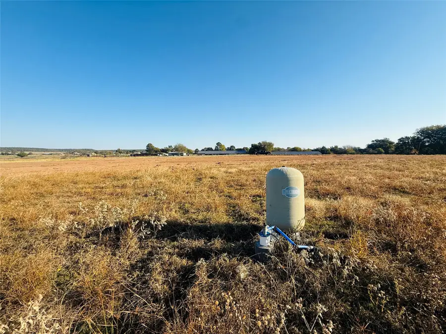 21 Kenzi Drive, Mineral Wells, TX 76067 - Image #2