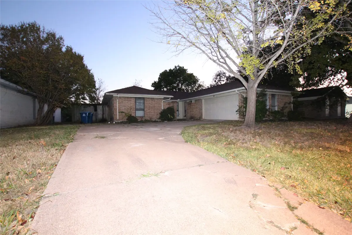 7202 Lakeshore Drive, Rowlett, TX 75089 - Image #1
