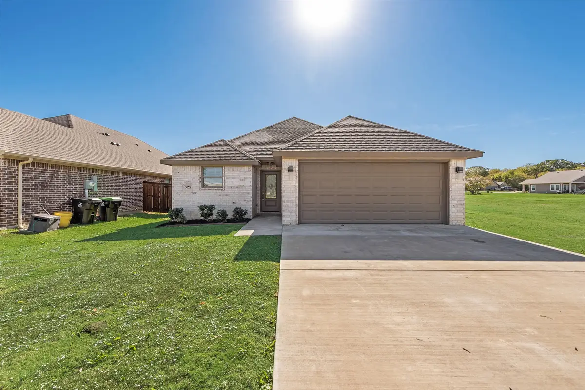 625 Copenhavr Street, Pilot Point, TX 76258 - Image #1