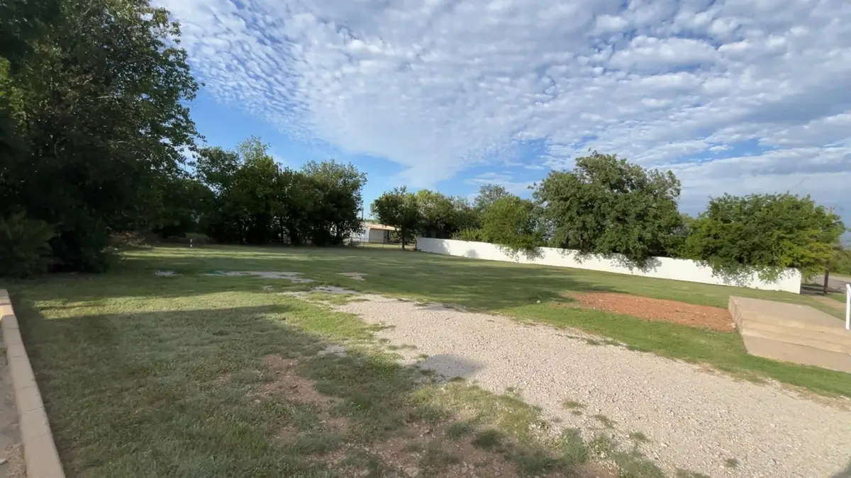 505 E Walnut Street, Coleman, TX 76834 - Image #1