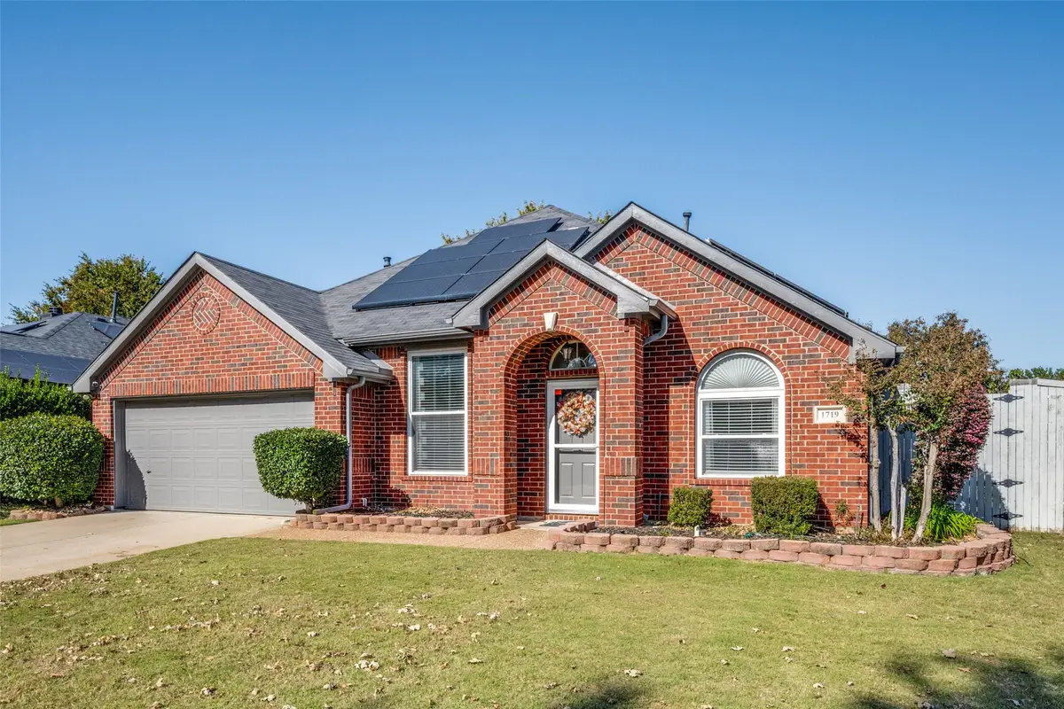 1719 Falcon Drive, Corinth, TX 76210 - Image #1