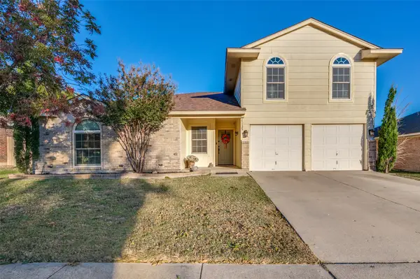 7125 Woodhinge Drive, Benbrook, TX 76126