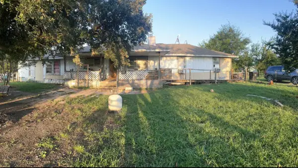 8079 Harden Oaks, Quinlan, TX 75474
