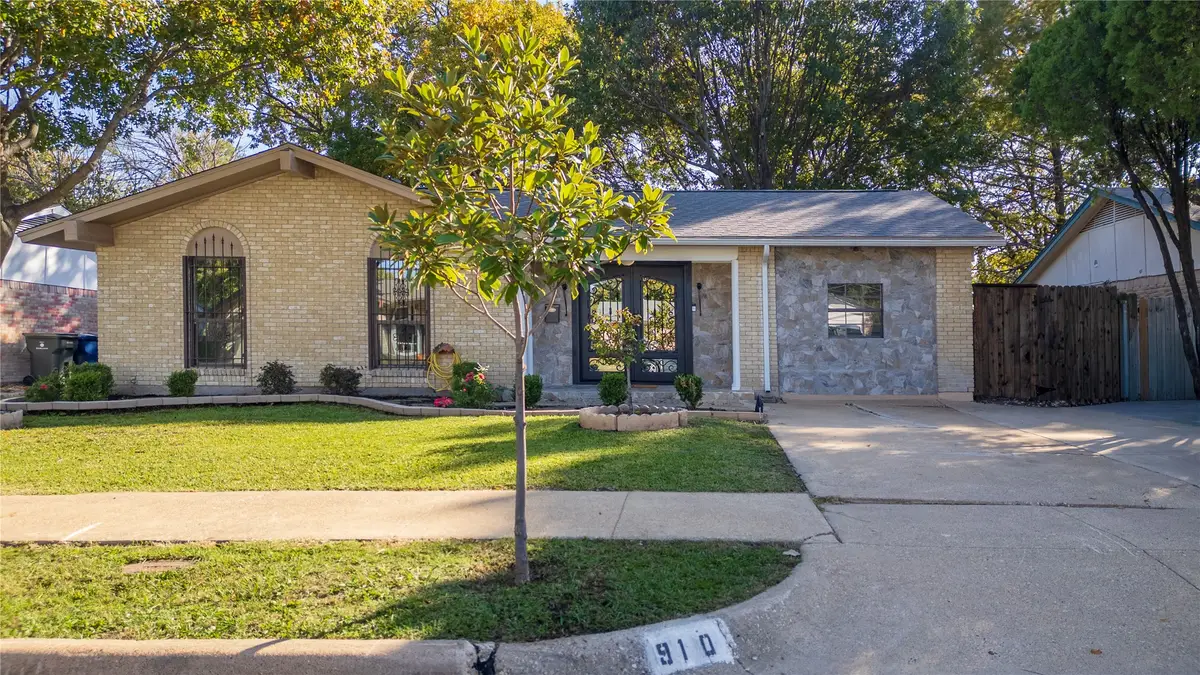 910 Shorehaven Drive, Garland, TX 75040 - Image #1