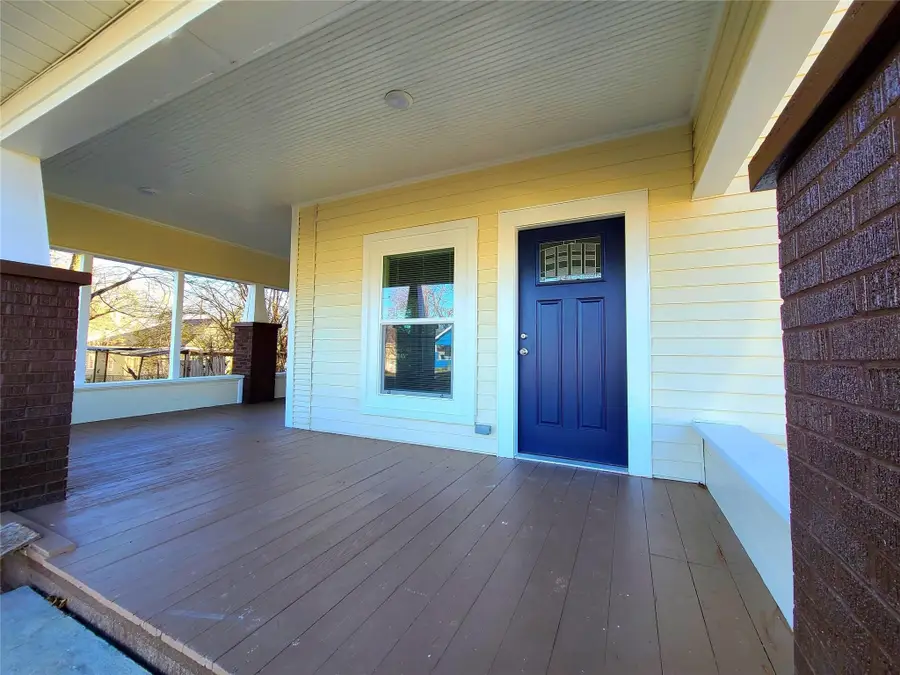 110 W Morton Street, Denison, TX 75021 - Image #2