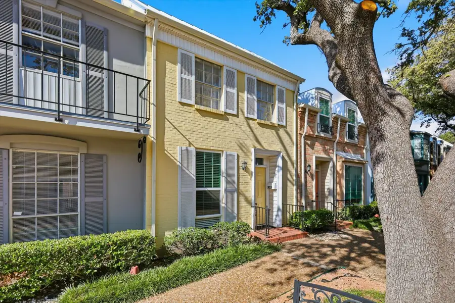 9829 Park Lane Court #B, Dallas, TX 75220 - Image #2