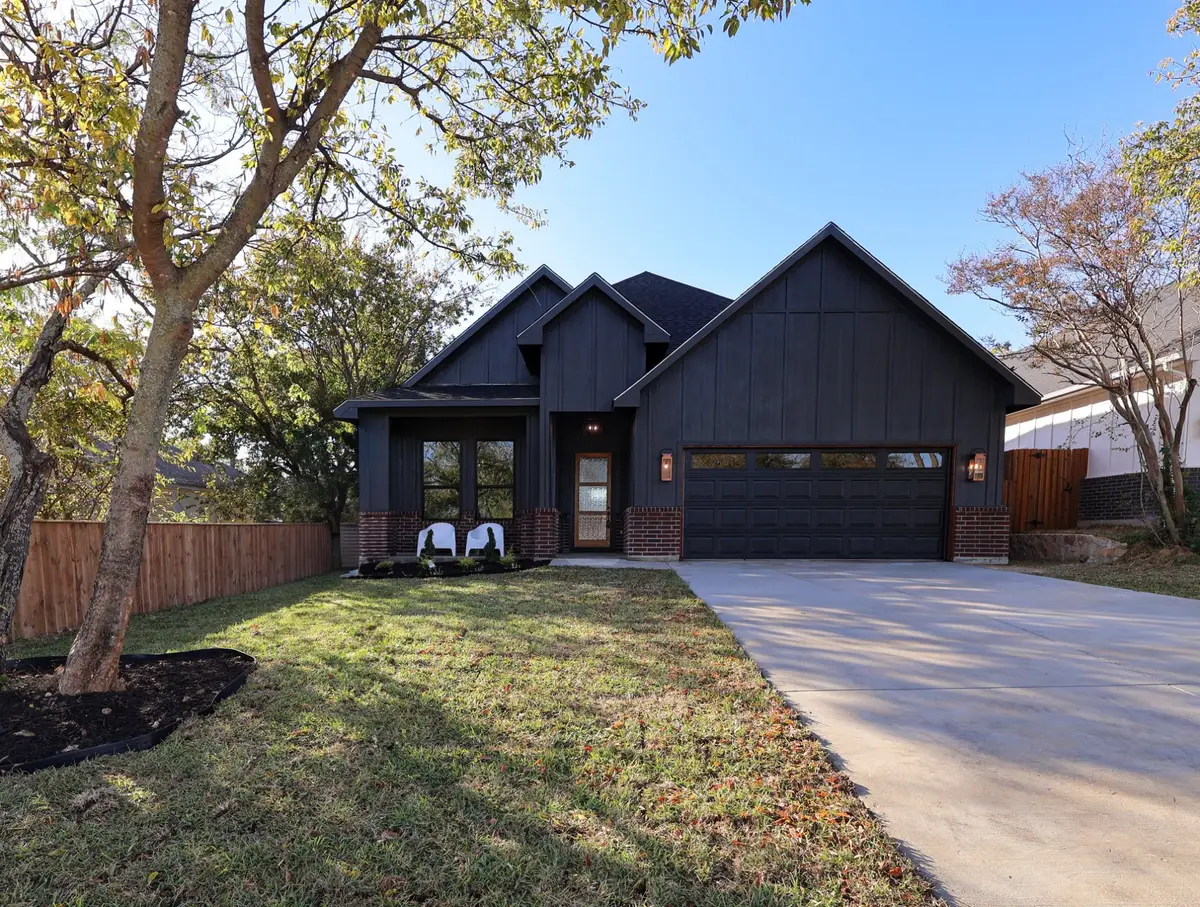 5513 Houghton Avenue, Fort Worth, TX 76107 - Image #1