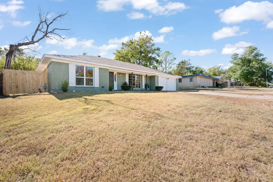 4713 Wheelock Drive, Fort Worth, TX 76133 - Image #2