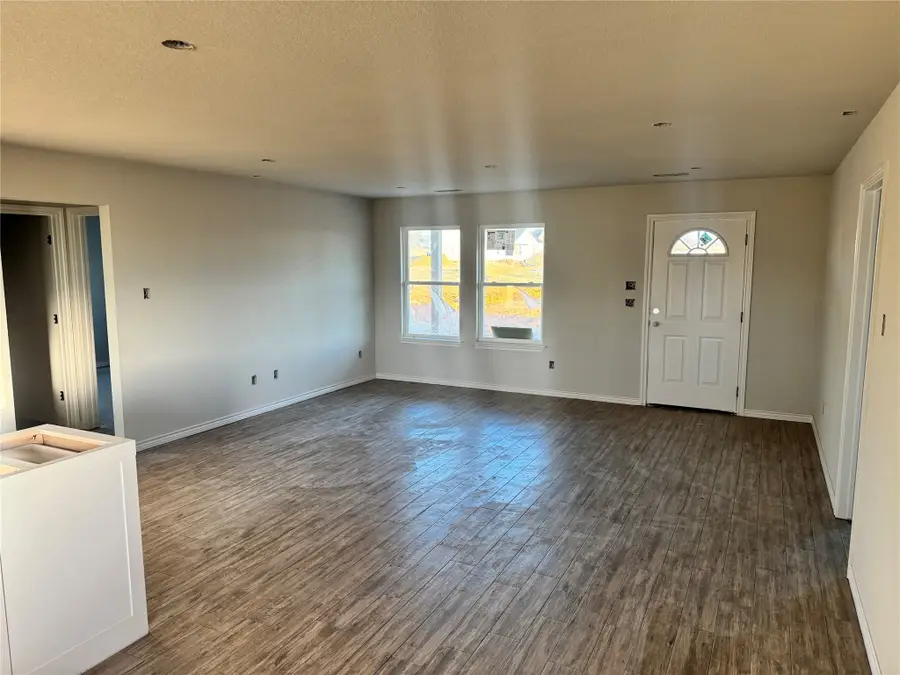 1017 Morgan Court, Springtown, TX 76082 - Image #3