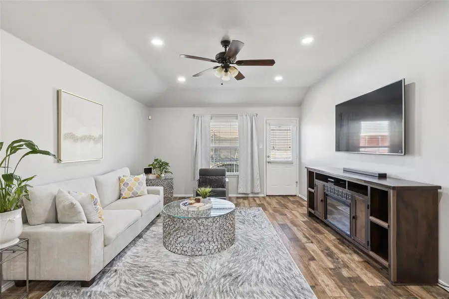 410 Paddock Lane, Celina, TX 75009 - Image #3