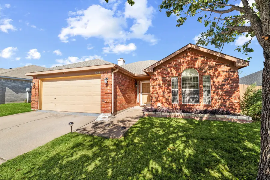 5104 Valley Village Drive, Fort Worth, TX 76123 - Image #2