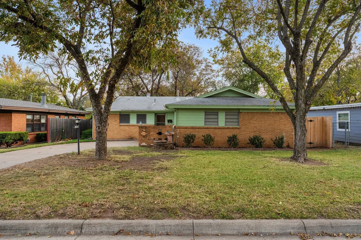 2805 Cordone Street, Fort Worth, TX 76133 - Image #1