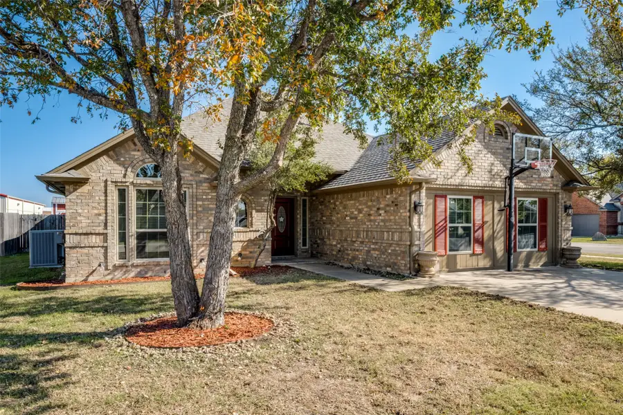 1149 Serendipity Circle, Sanger, TX 76266 - Image #2