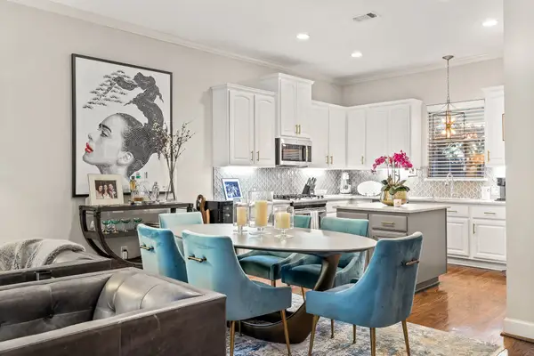 2406 Wild Cherry Way, Dallas, TX 75206