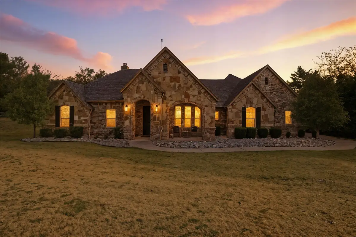176 Horizon Circle, Azle, TX 76020 - #1