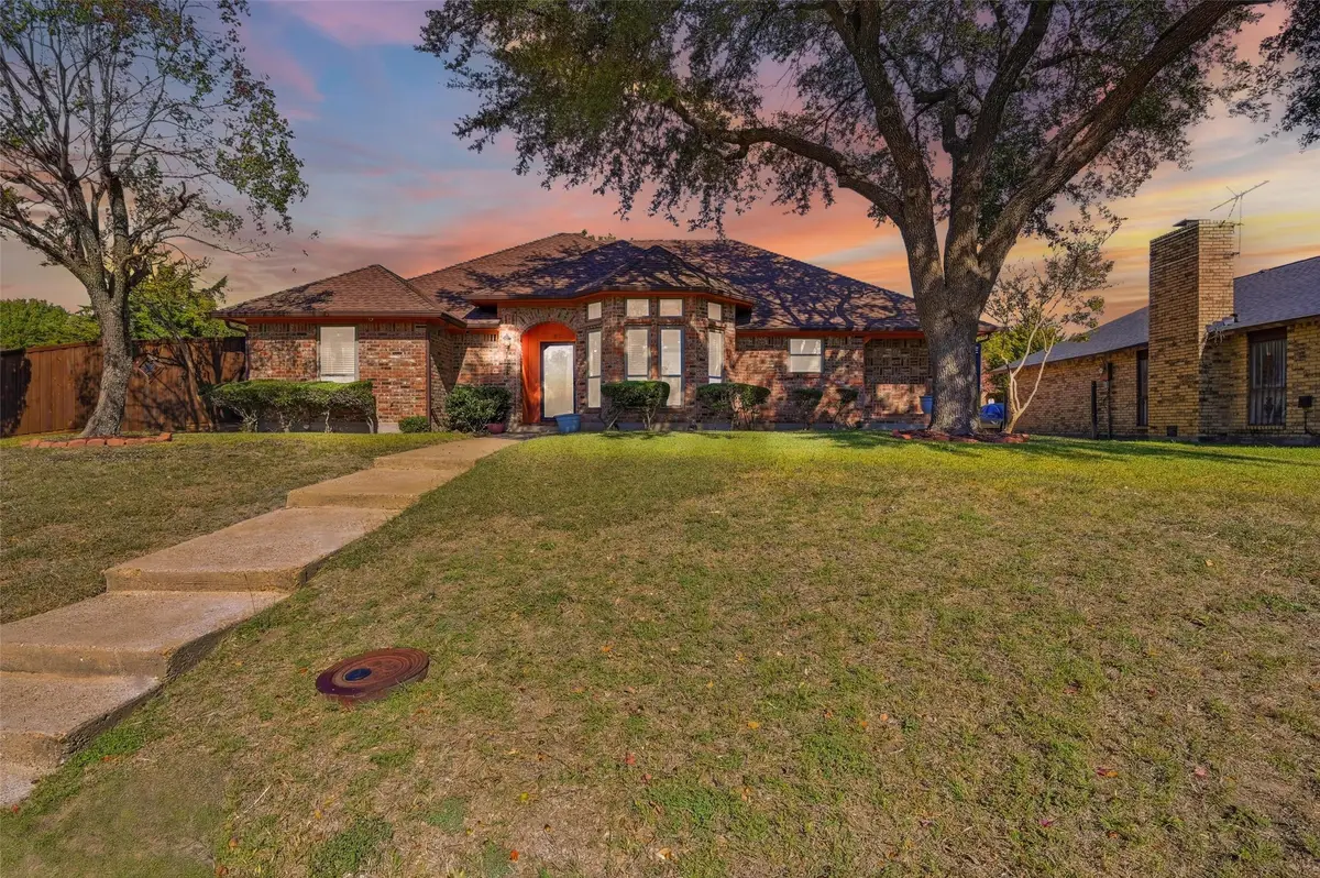 813 Timberline Court, Desoto, TX 75115 - Image #1