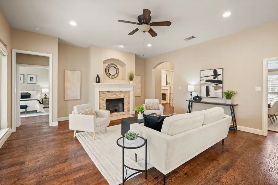 5908 Forest River Drive, Fort Worth, TX 76112 - Image #3