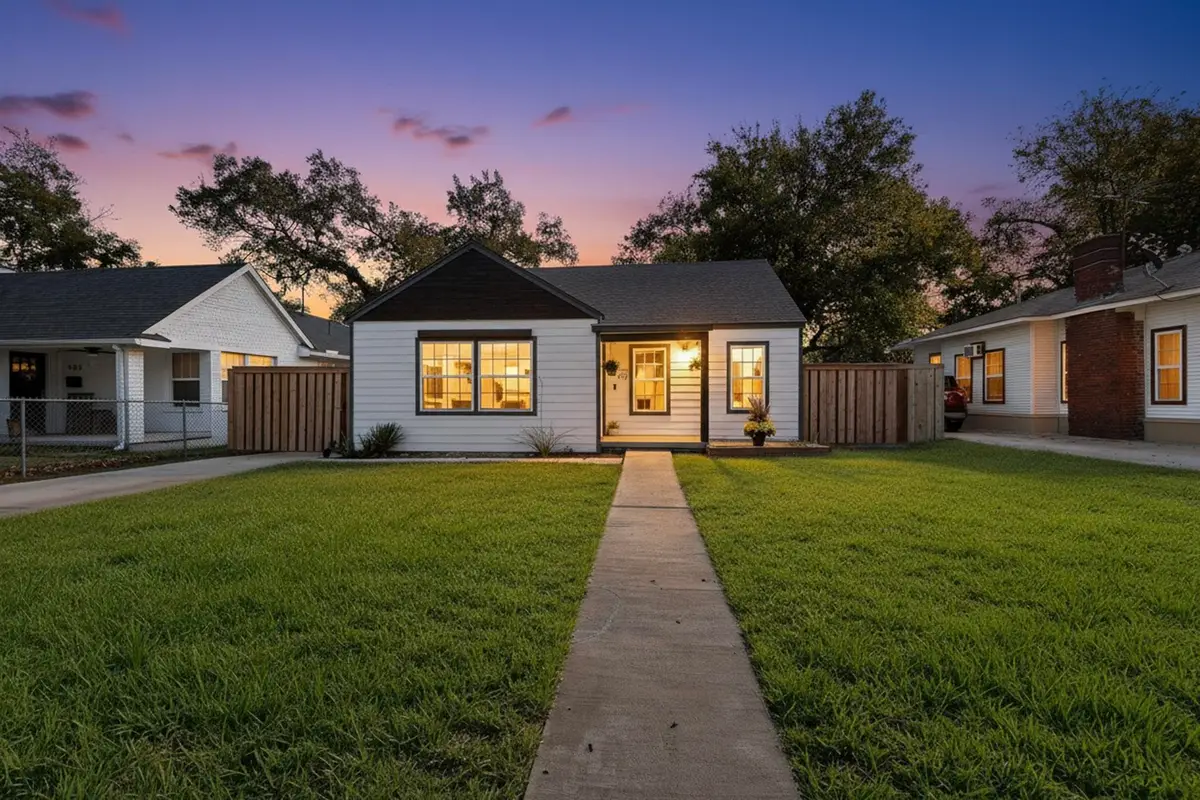 912 S Brighton Avenue, Dallas, TX 75208 - Image #1