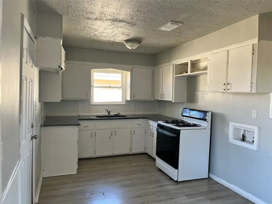 1126 S Bowie Drive, Abilene, TX 79605 - Image #3