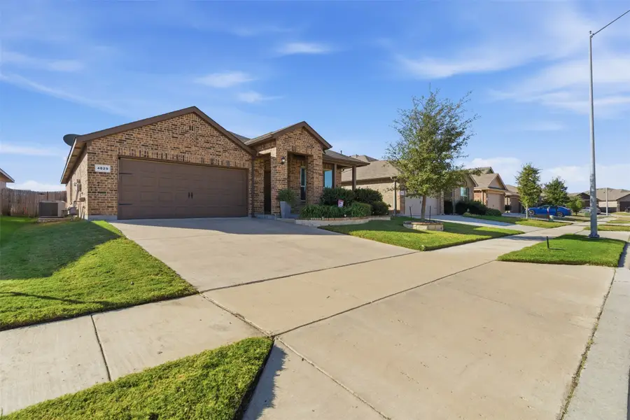 4829 Feltleaf Avenue, Fort Worth, TX 76036 - Image #2