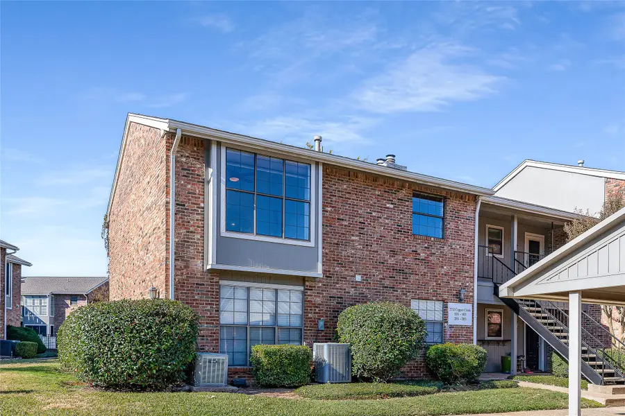 2732 Copper Creek Drive #201, Arlington, TX 76006 - Image #2