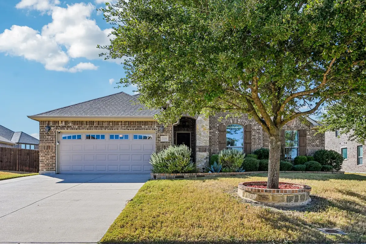 3209 Brighton Drive, Midlothian, TX 76065 - Image #1