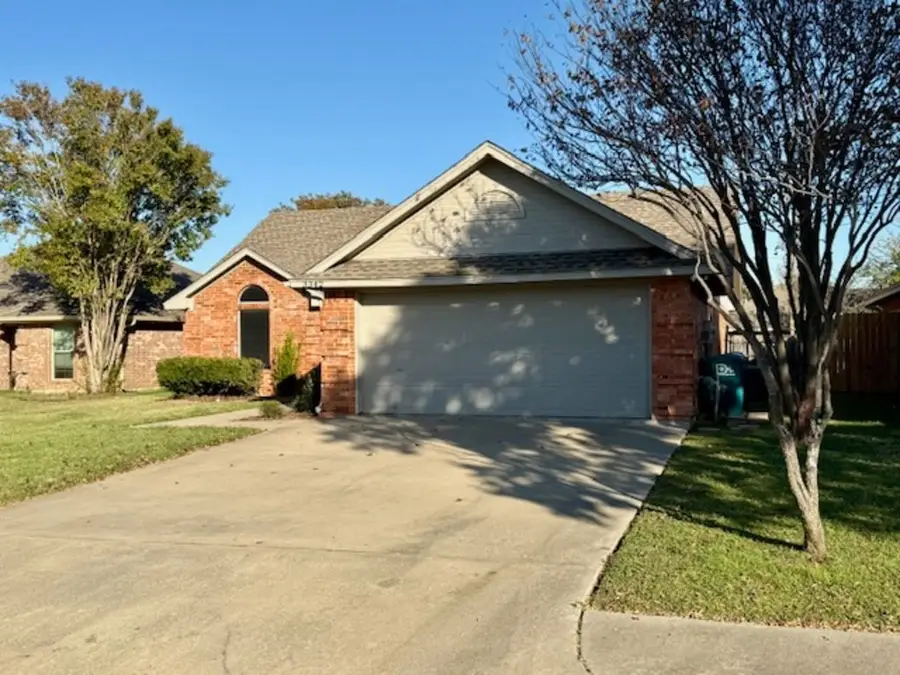 3342 Ashley Circle, Denton, TX 76207 - Image #2