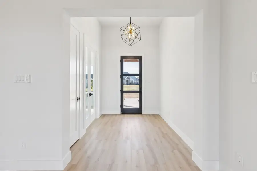 2000 Vanderbilt Drive, Weatherford, TX 76088 - Image #3