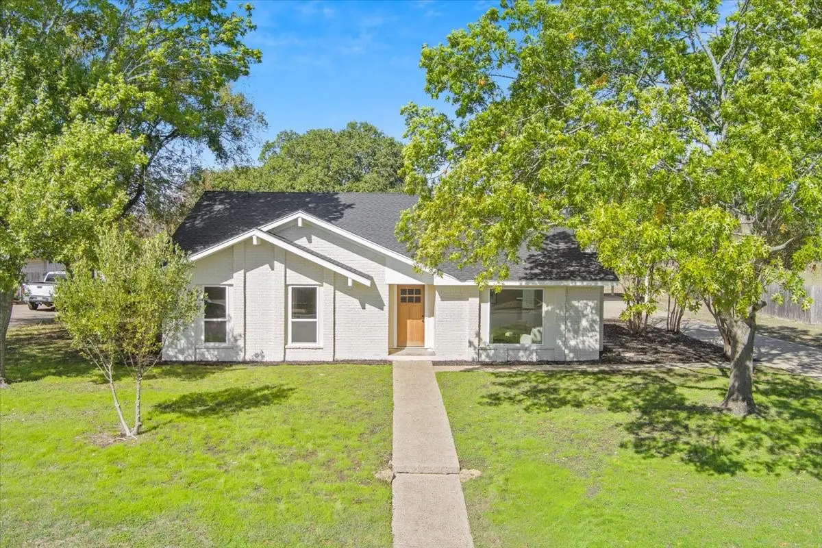 104 Kingsbury Way, Hewitt, TX 76643 - #1