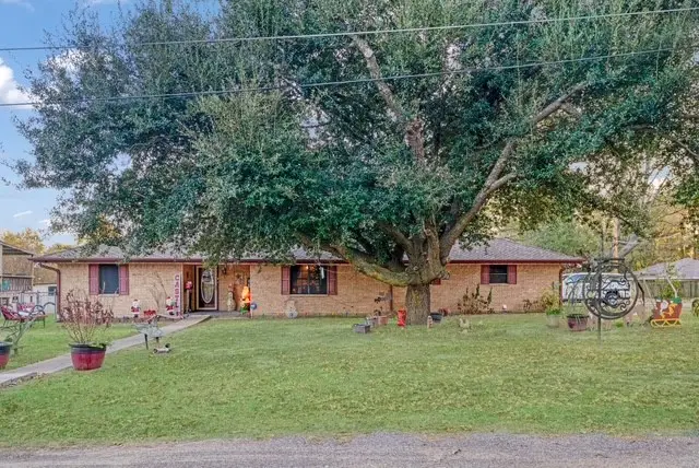 524 N Howison Street, Bogata, TX 75417 - Image #1