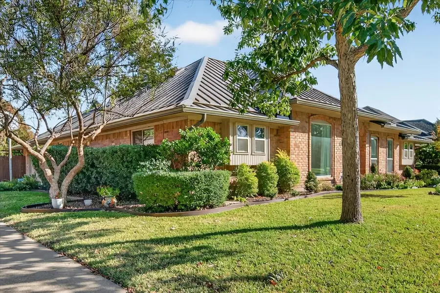 7009 Lake Louise Drive, Arlington, TX 76016 - Image #3
