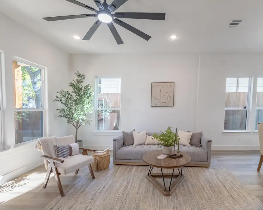 2900 8th Avenue, Fort Worth, TX 76110 - Image #3