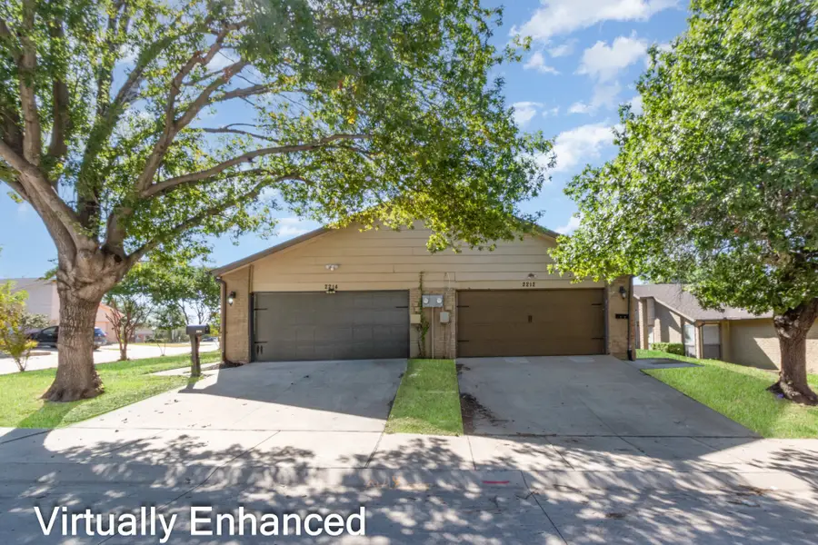 2212 Heritage Circle, Carrollton, TX 75006 - Image #2
