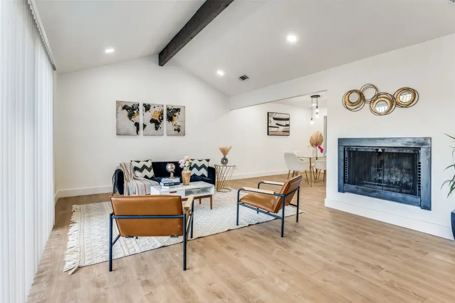 5204 Blue Valley Court, Fort Worth, TX 76112 - Image #3