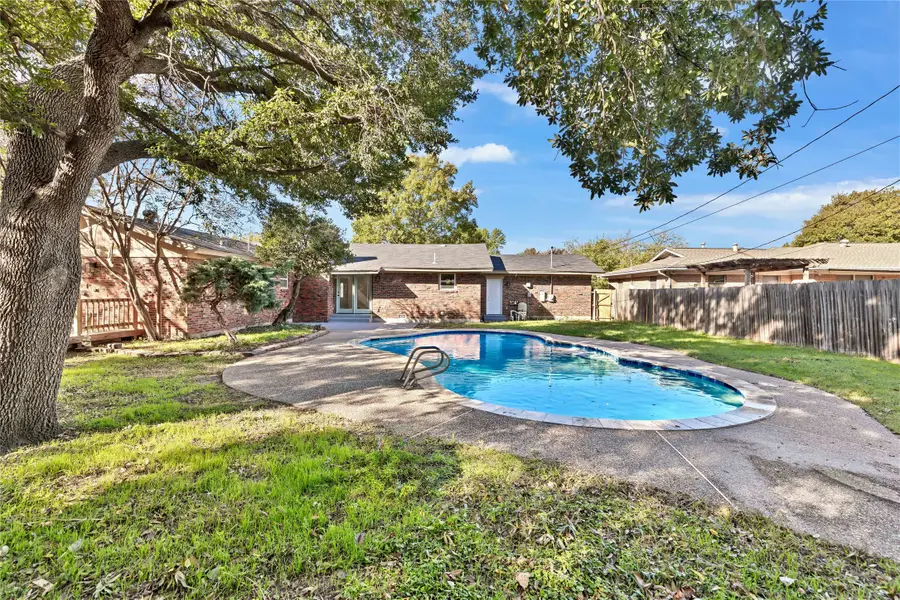 4724 Mackey Drive, North Richland Hills, TX 76180 - Image #3