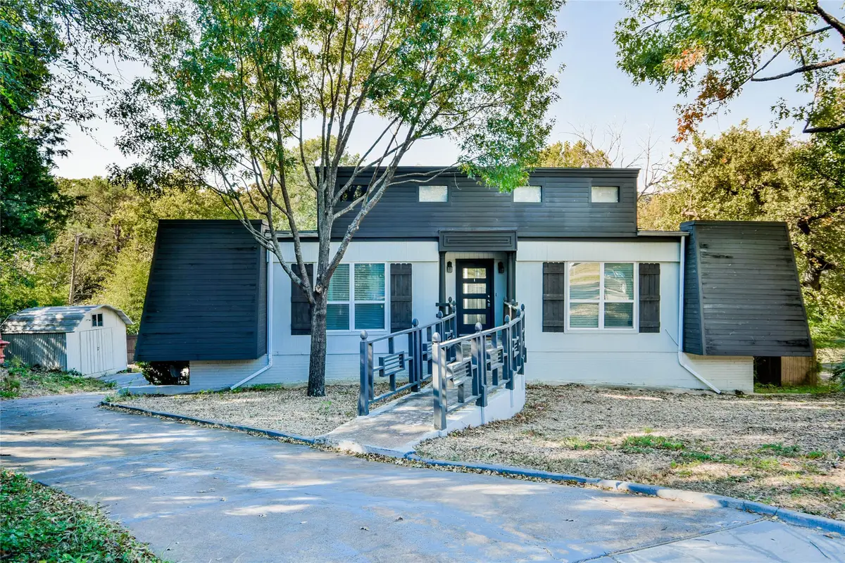 1722 Northbrook Court, Arlington, TX 76012 - Image #1