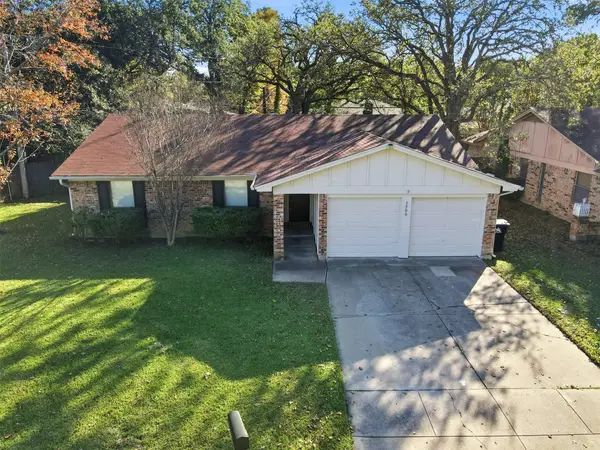 3906 Cedarwood Court, Arlington, TX 76017