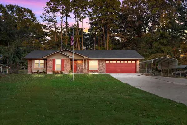 213 Whispering Pine Drive, Haughton, LA 71037