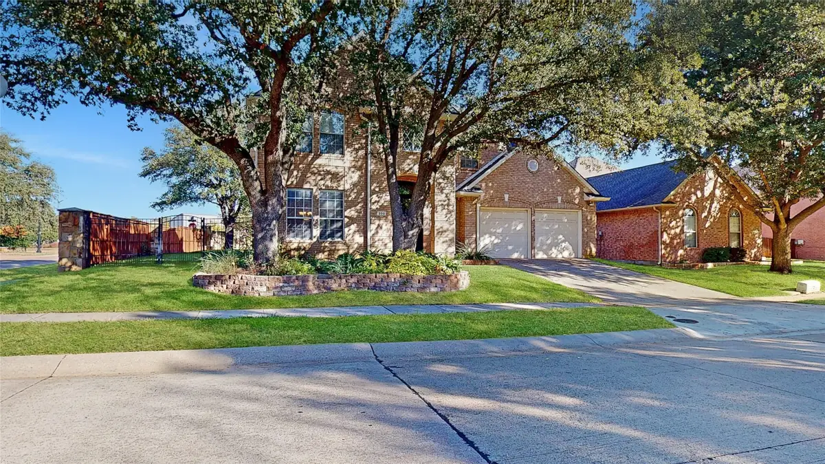 200 Patricia Lane, Highland Village, TX 75077 - Image #1