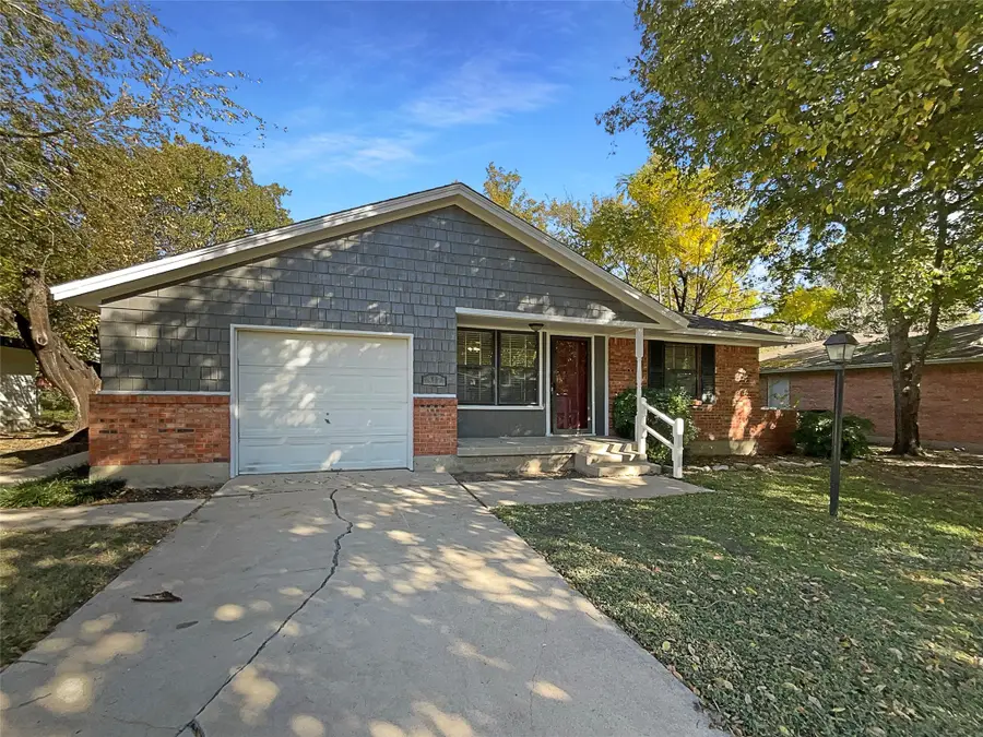917 Sierra Drive, Denton, TX 76209 - Image #2
