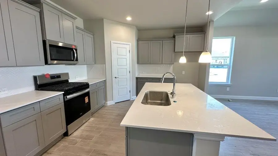 10856 Black Onyx Drive, Fort Worth, TX 76036 - Image #3