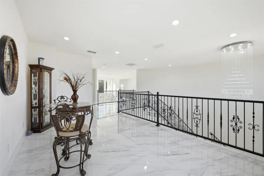 7725 Lakeview Circle, Fort Worth, TX 76179 - Image #3