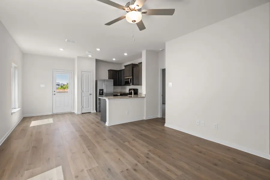 8325 White Wolf Trail, Ponder, TX 76259 - Image #3