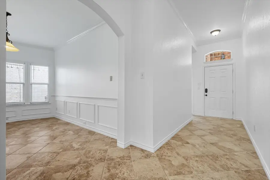 5904 Meadowglen Drive, Justin Roanoke, TX 76226 - Image #3