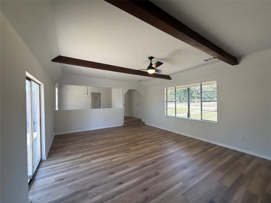 1102 Chilton Street, Weatherford, TX 76086 - Image #2